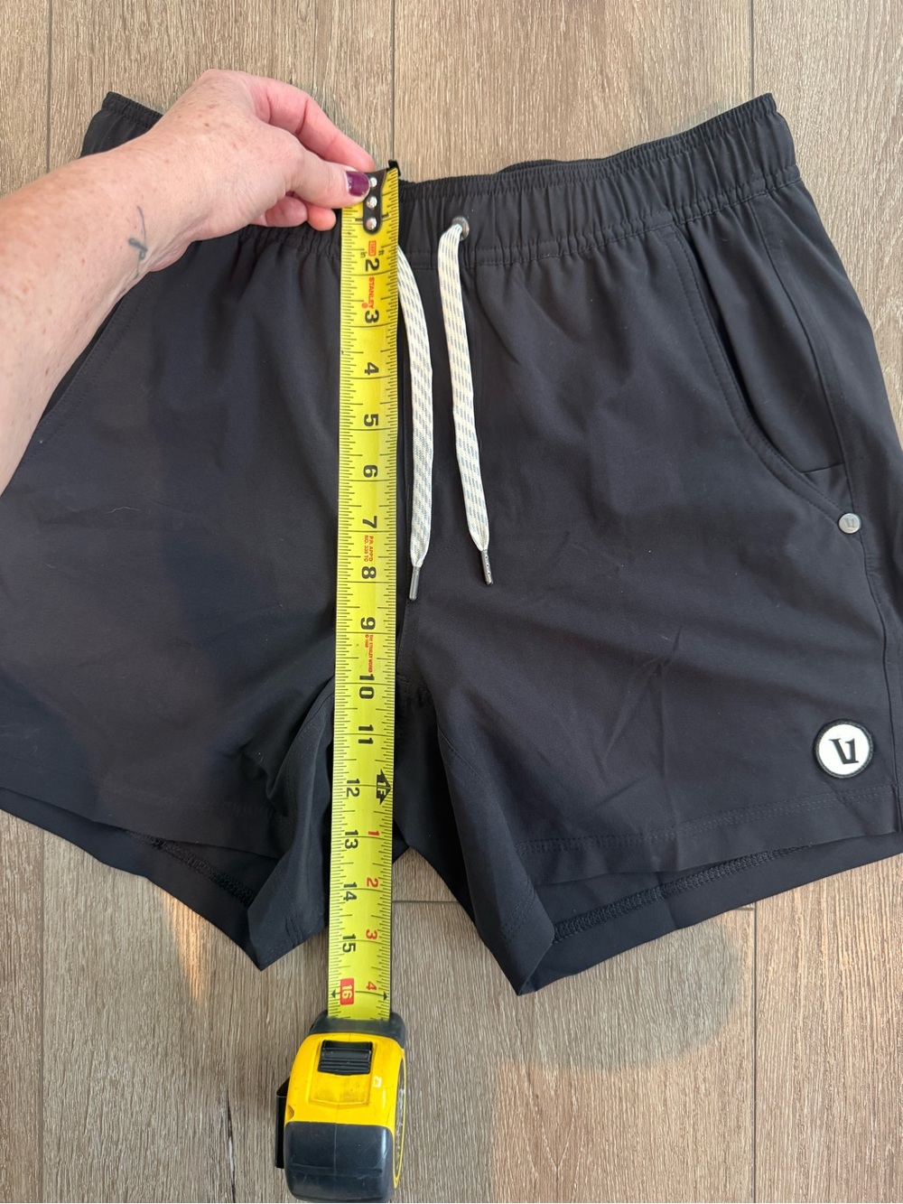 Vuori Men’s Kore Lined Shorts Black Athletic Gym Running Shorts XS - Picture 12 of 13